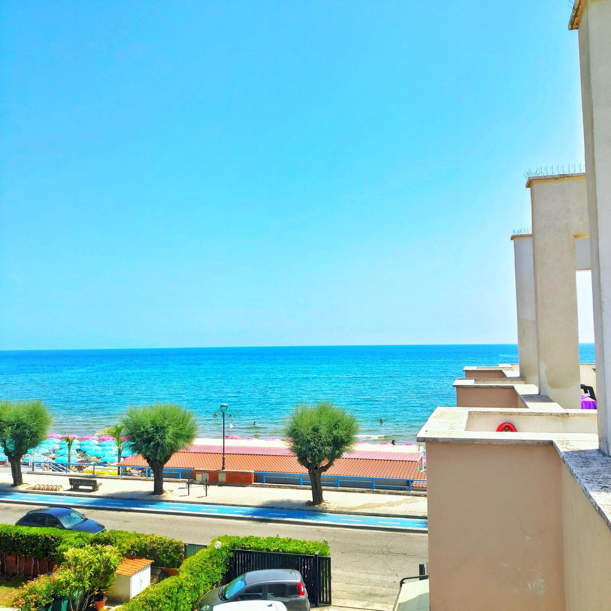 טרצ'ינה Piccolo Hotel מראה חיצוני תמונה