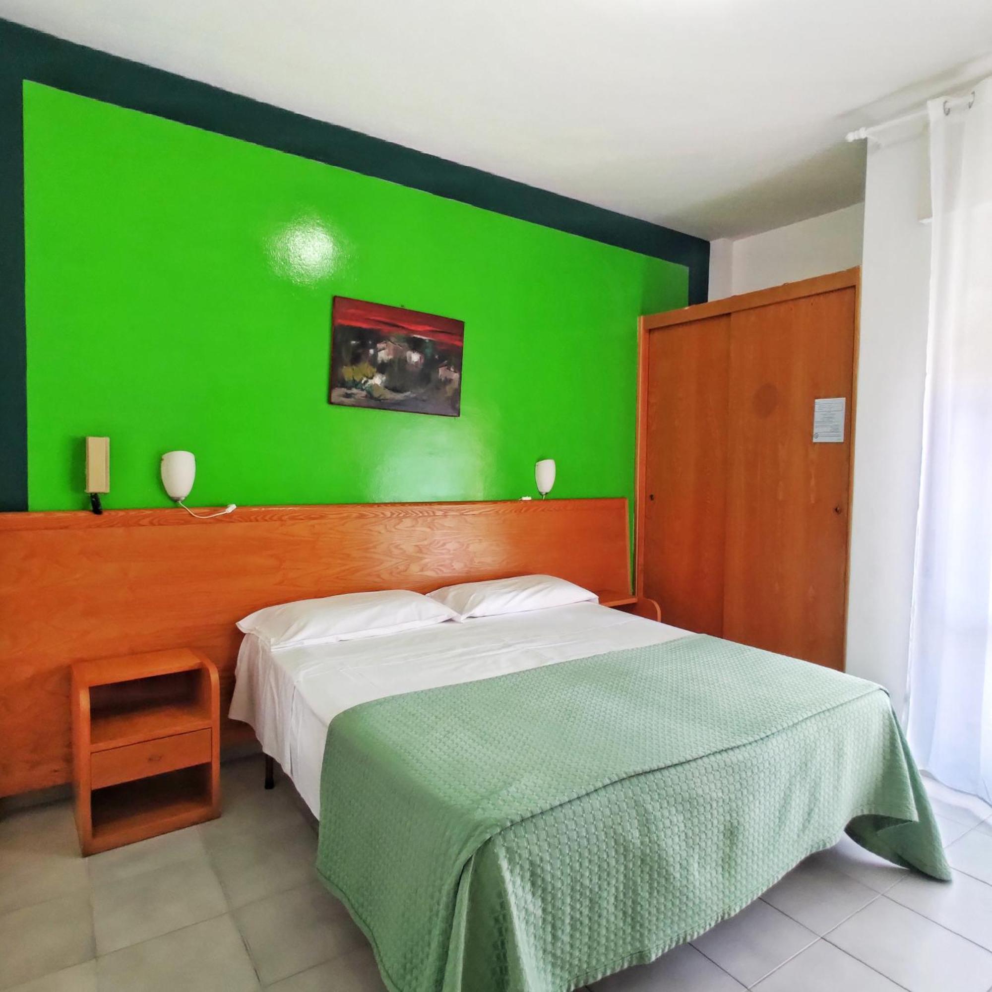 טרצ'ינה Piccolo Hotel מראה חיצוני תמונה