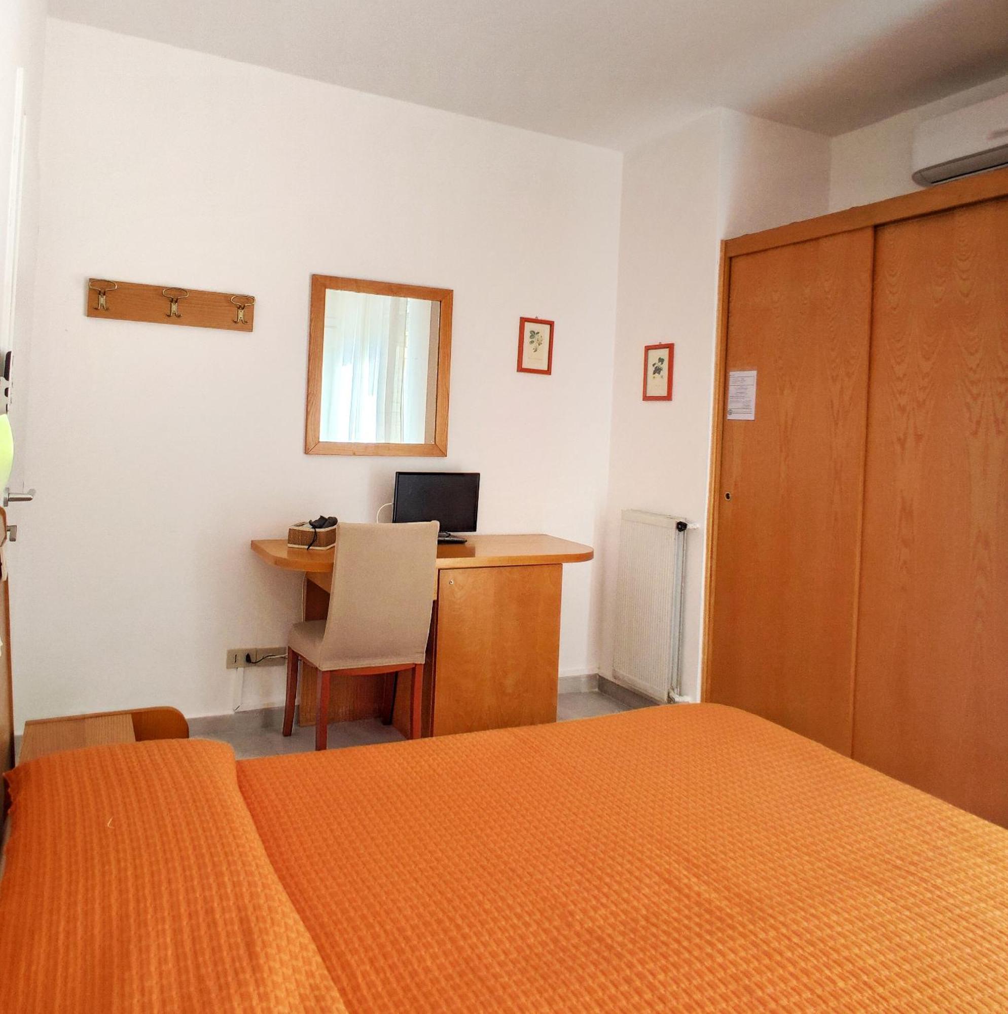 טרצ'ינה Piccolo Hotel מראה חיצוני תמונה