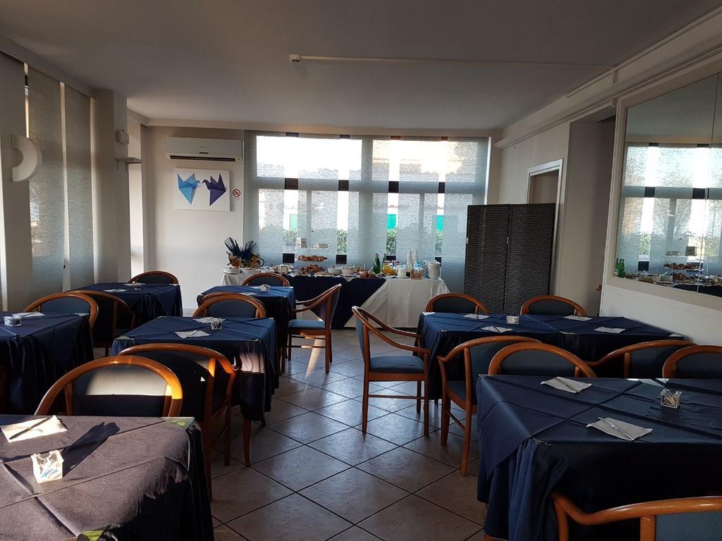 טרצ'ינה Piccolo Hotel מראה חיצוני תמונה